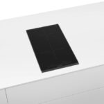 Bếp từ Domino Bosch PIB375FB1E khổ 30 cm lắp trên mặt bàn bếp màu trắng