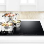 Bếp từ Bosch FlexInduction - vùng nấu linh hoạt trên mặt kính đen